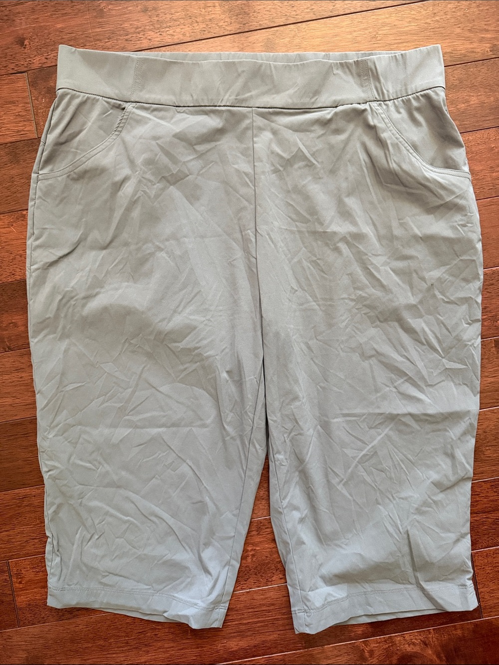 ❤️ NWOT Columbia Gray Lightweight Pockets Stretch Knee Length Shorts XXL